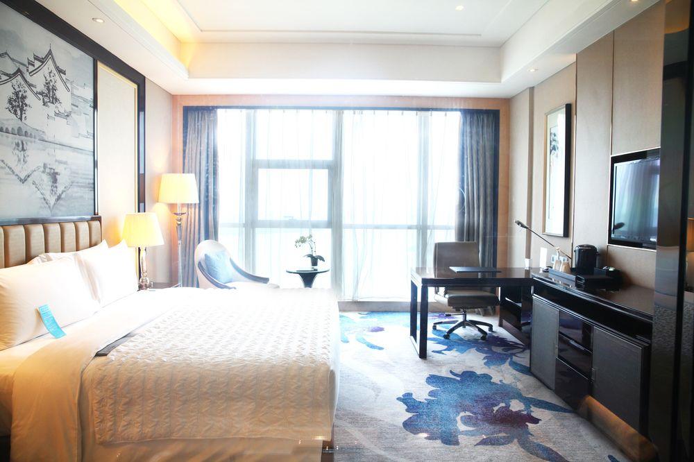 Le Meridien Yixing Hotel Exterior photo