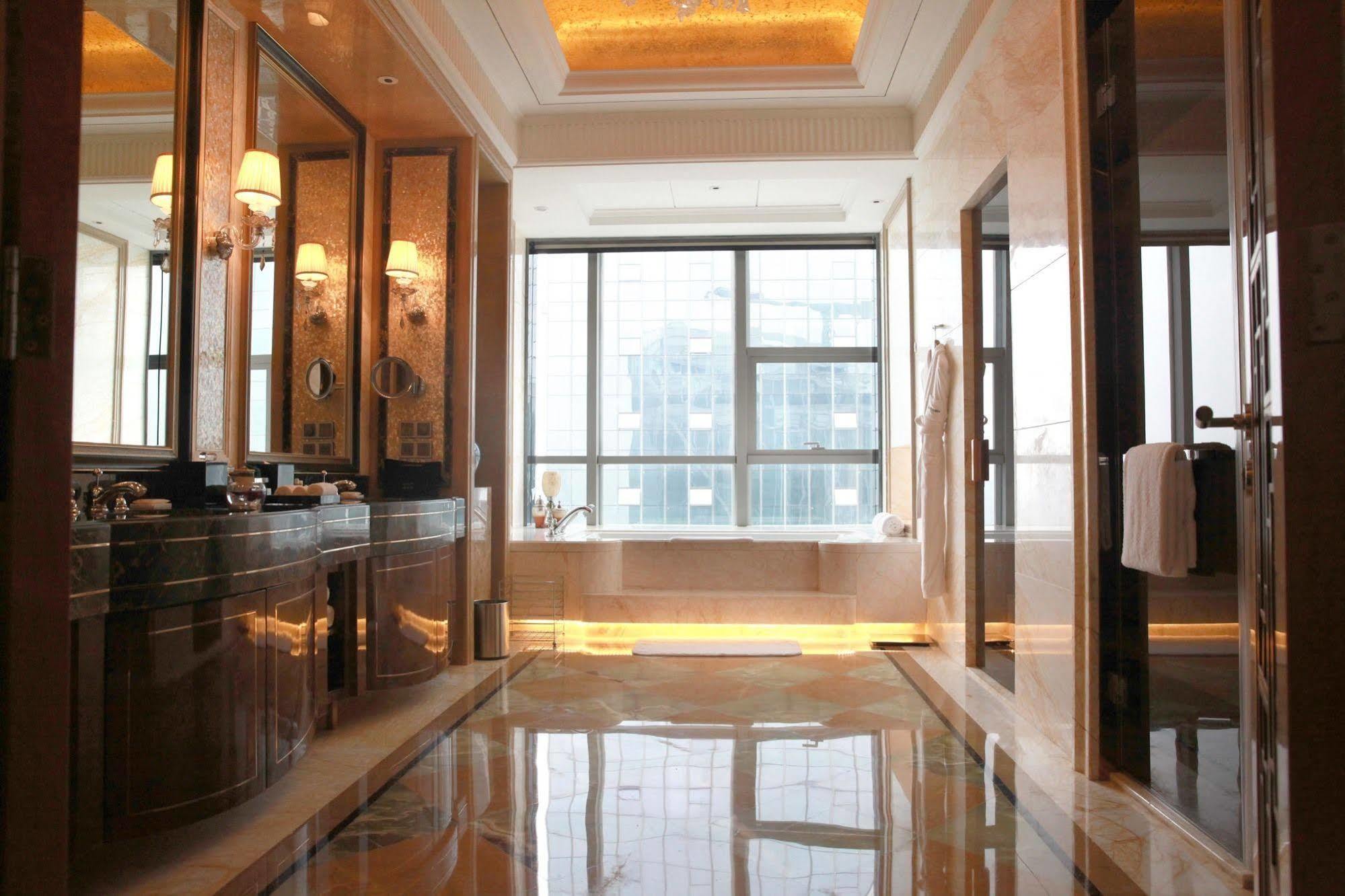 Le Meridien Yixing Hotel Exterior photo